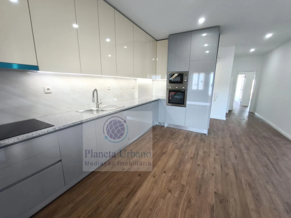 Apartamento T3 para Venda em Cidade da Maia Foto 12