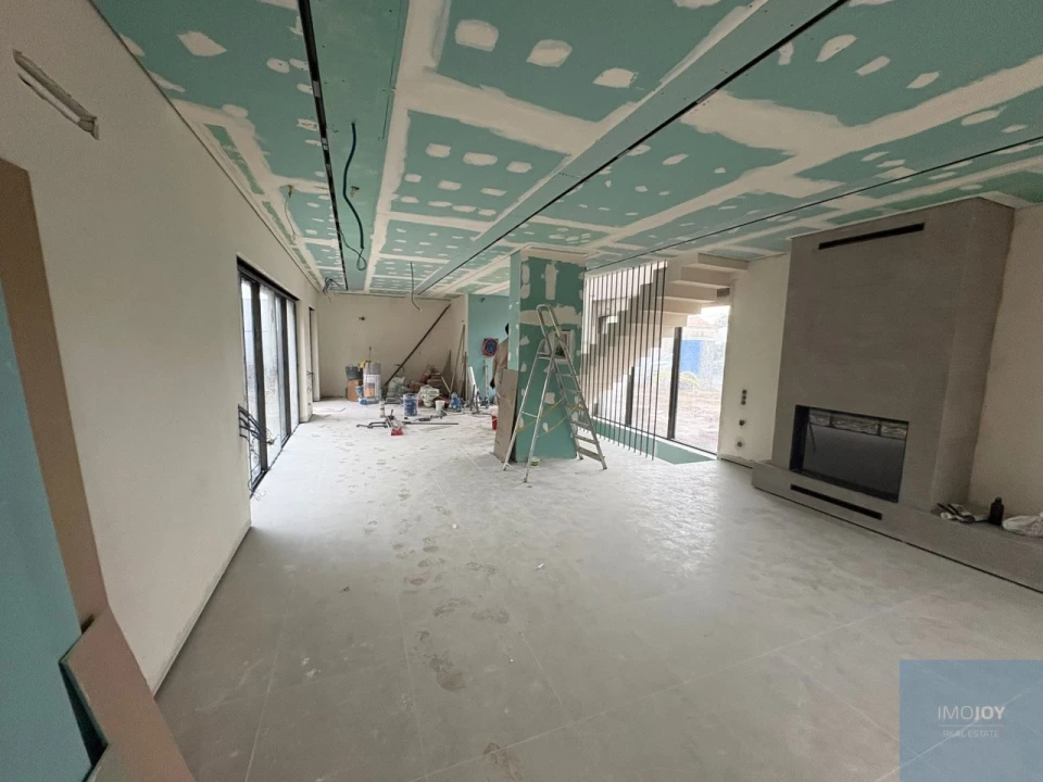 Moradia T3 para Venda em Alcabideche Foto 9