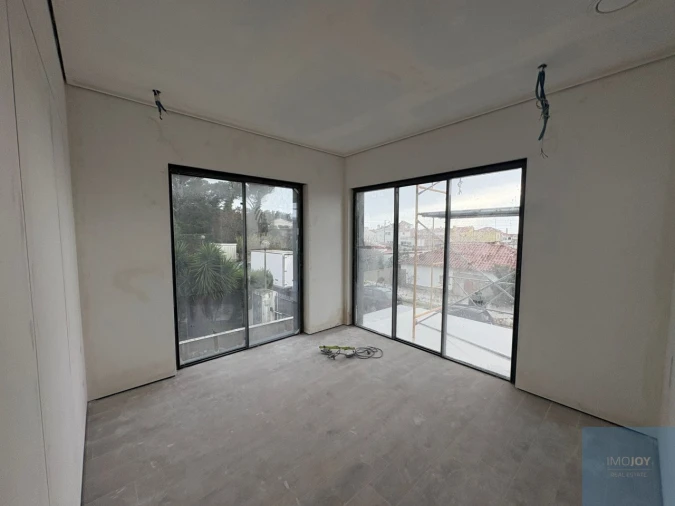 Moradia T3 para Venda em Alcabideche Foto 44