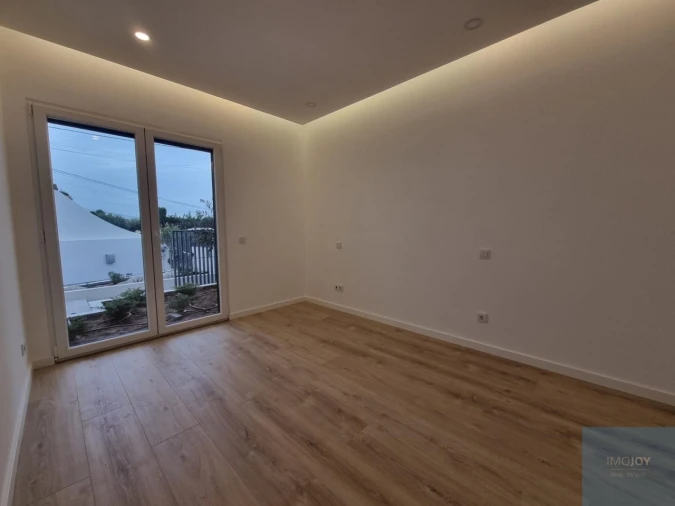 Moradia T3 para Venda em São Domingos de Rana Foto 14