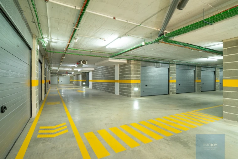 Garagem para Venda em Portimão Foto 7