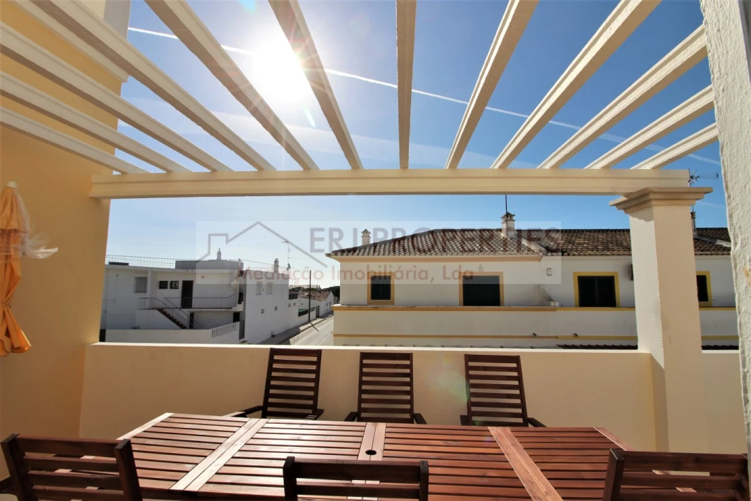 Apartamento T2 para Arrendamento férias em Altura Foto 6