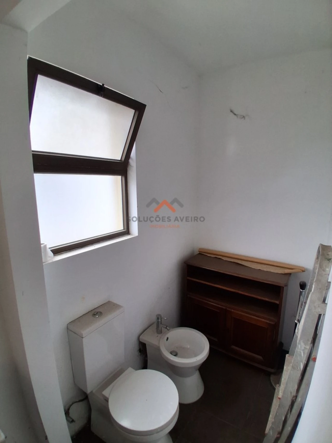 Loja para Arrendamento em Recardães e Espinhel Foto 5