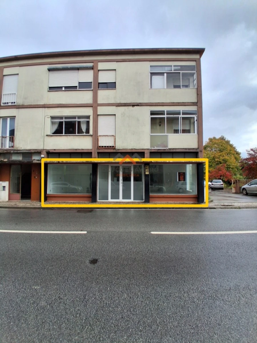 Loja para Arrendamento em Recardães e Espinhel