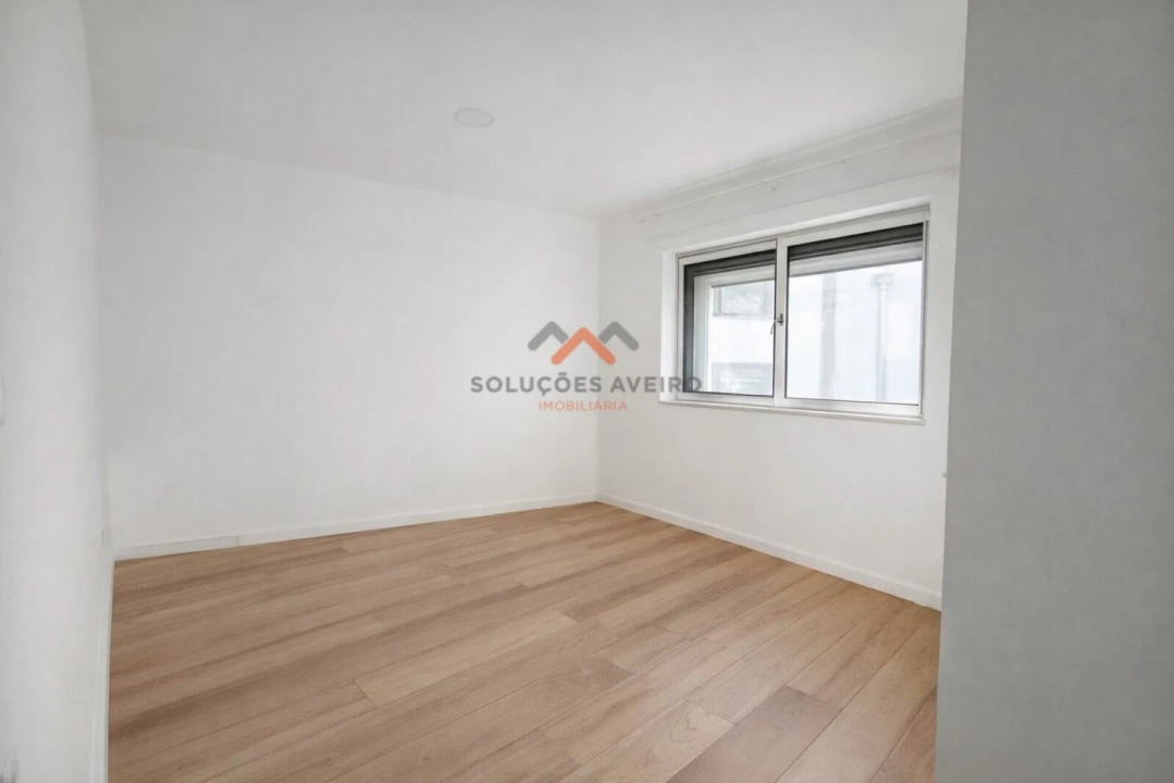 Apartamento T2 para Venda em Esgueira Foto 12