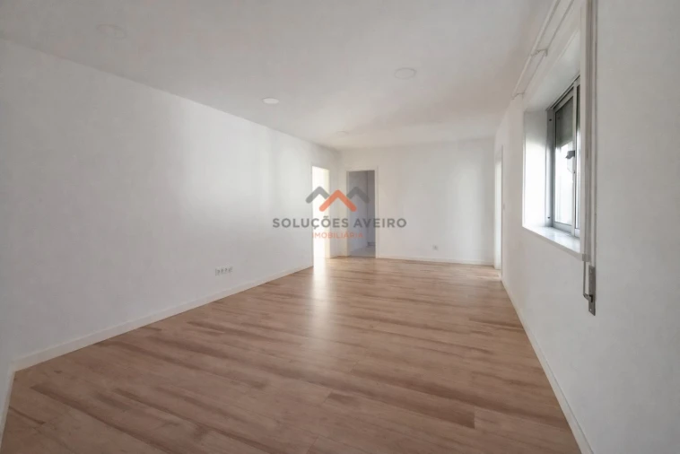 Apartamento T2 para Venda em Esgueira Foto 6