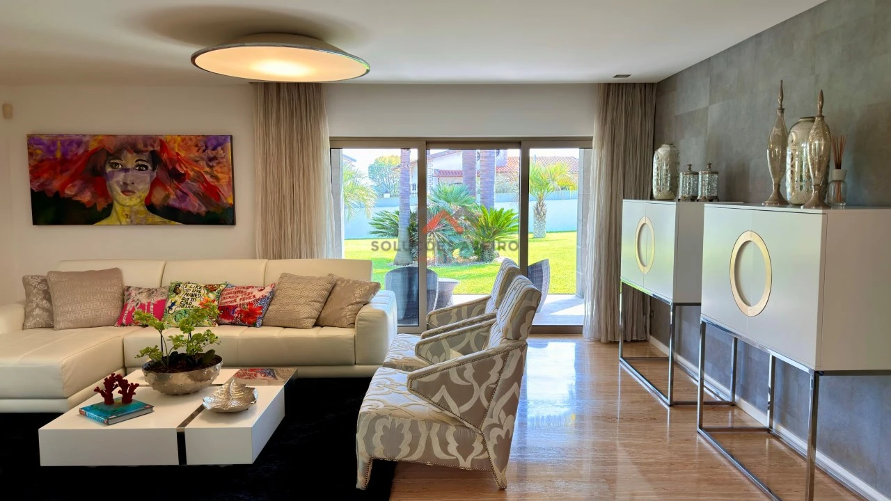 Moradia T5 para Venda em Oliveira do Bairro Foto 4