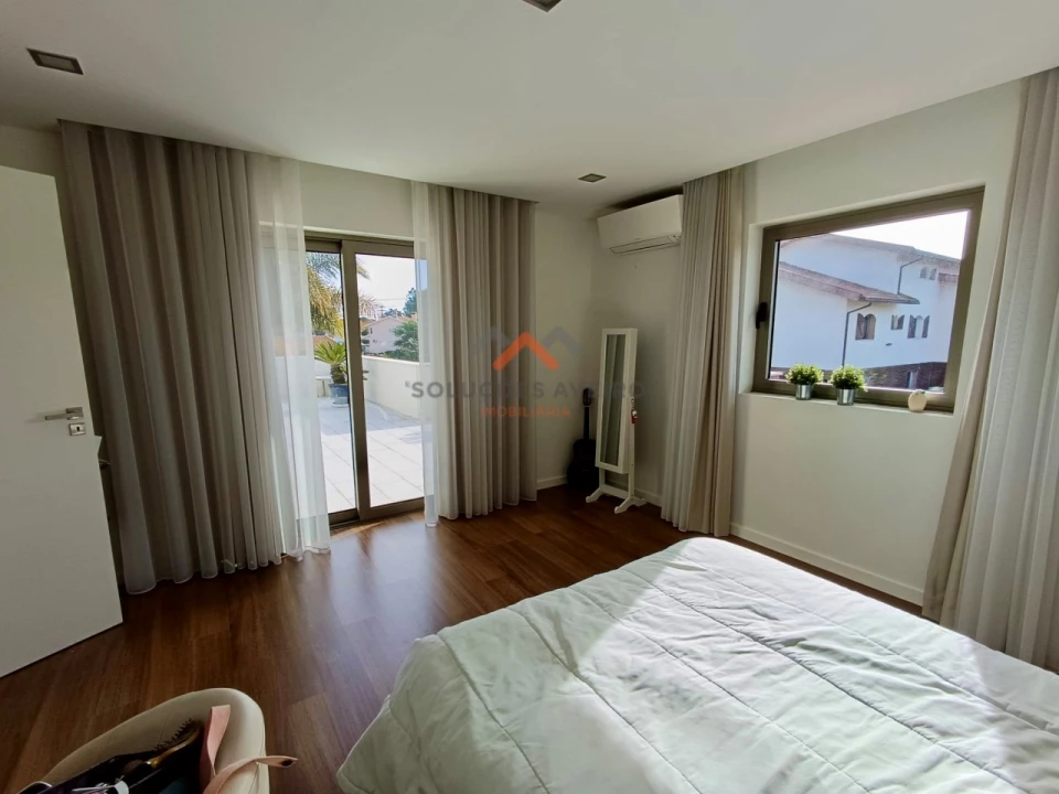 Moradia T5 para Venda em Oliveira do Bairro Foto 26