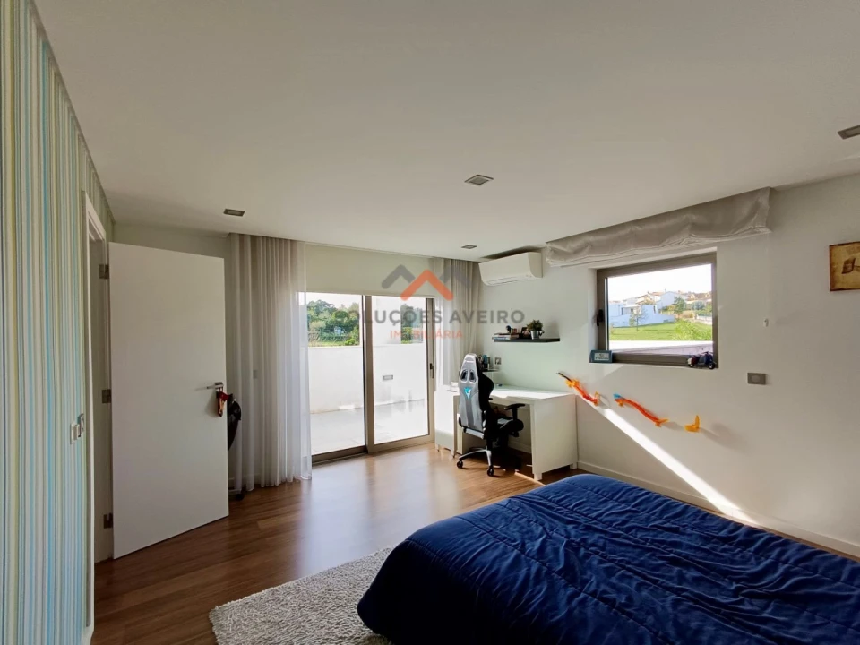 Moradia T5 para Venda em Oliveira do Bairro Foto 29