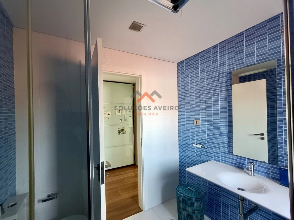 Moradia T5 para Venda em Oliveira do Bairro Foto 32