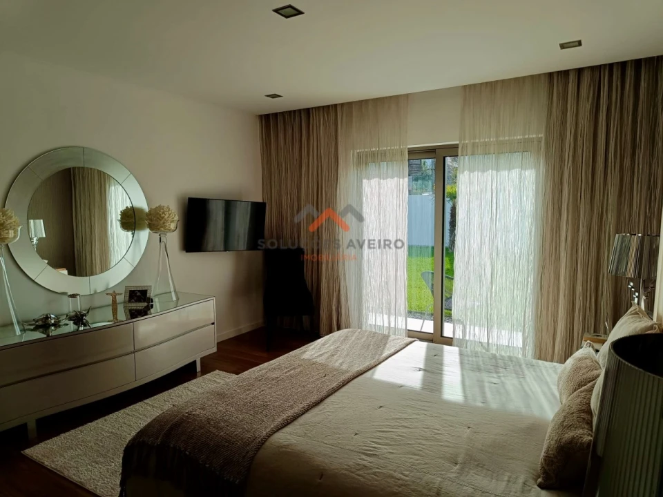 Moradia T5 para Venda em Oliveira do Bairro Foto 36