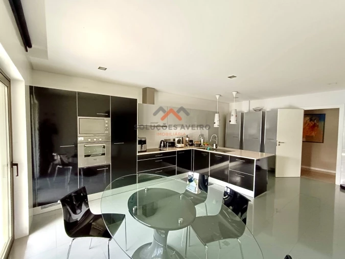 Moradia T5 para Venda em Oliveira do Bairro Foto 17