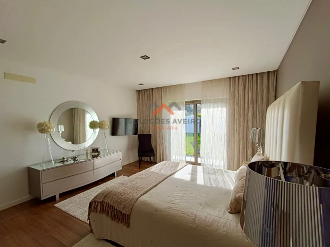 Moradia T5 para Venda em Oliveira do Bairro Foto 33