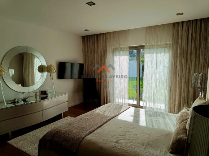 Moradia T5 para Venda em Oliveira do Bairro Foto 36