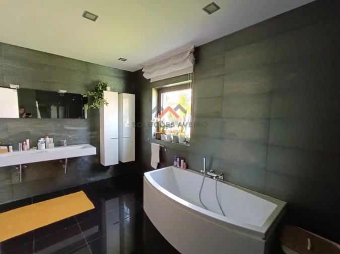 Moradia T5 para Venda em Oliveira do Bairro Foto 39