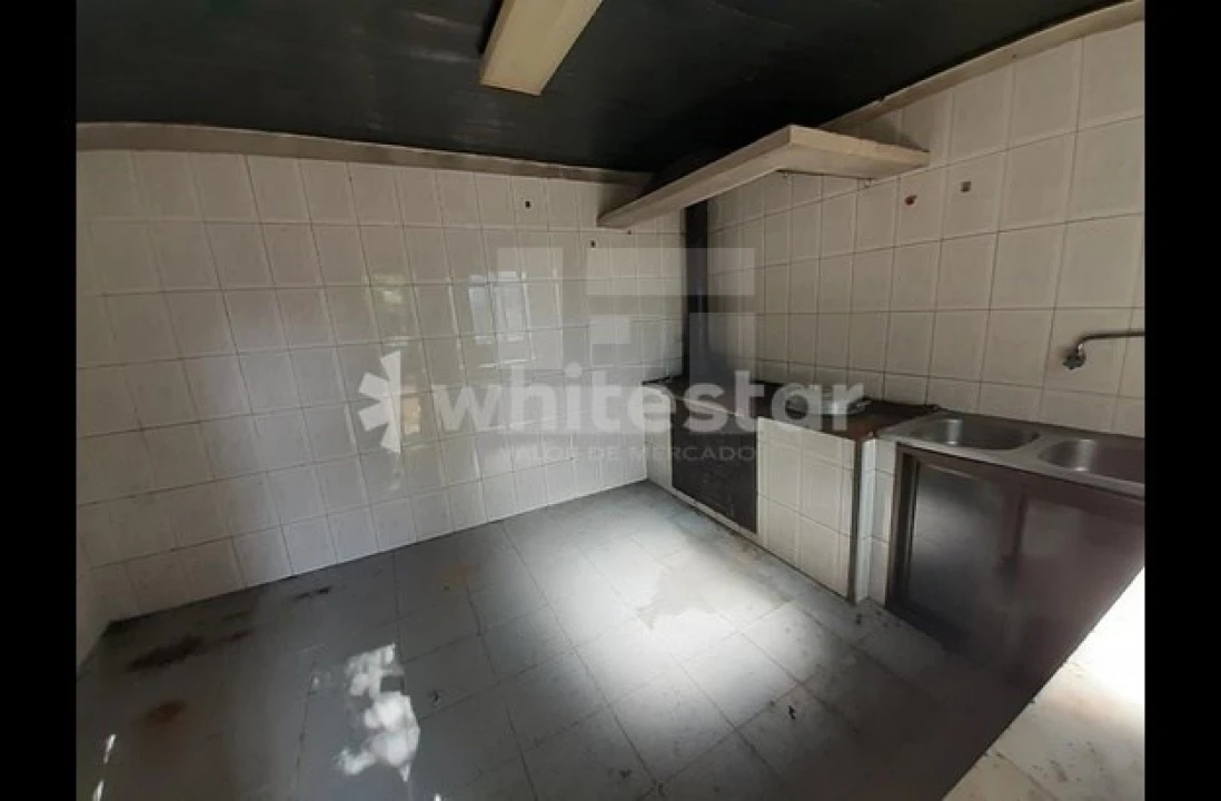 Moradia T2 para Venda em Canas de Senhorim Foto 3