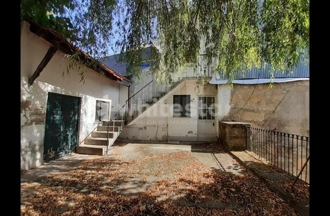 Moradia T2 para Venda em Canas de Senhorim Foto 12