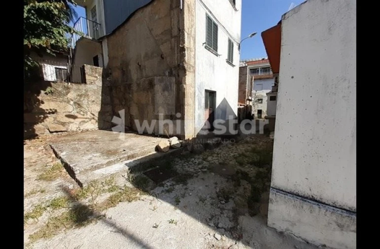 Moradia T2 para Venda em Canas de Senhorim Foto 16