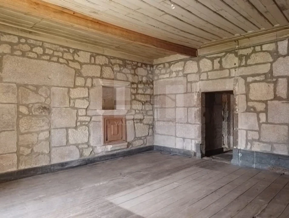 Moradia T2 para Venda em Tarouca e Dálvares Foto 2