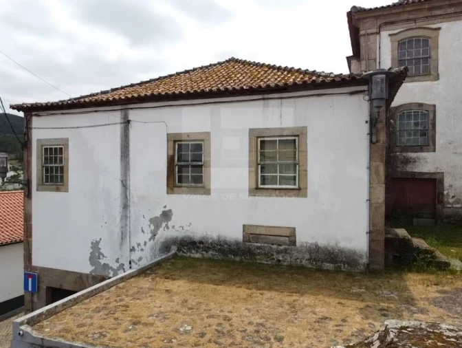 Moradia T2 para Venda em Tarouca e Dálvares Foto 4