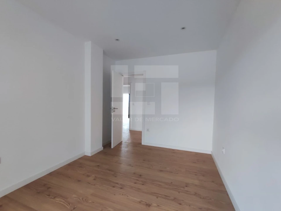 Apartamento T3 para Venda em Oliveira de Frades, Souto de Lafões e Sejães Foto 7