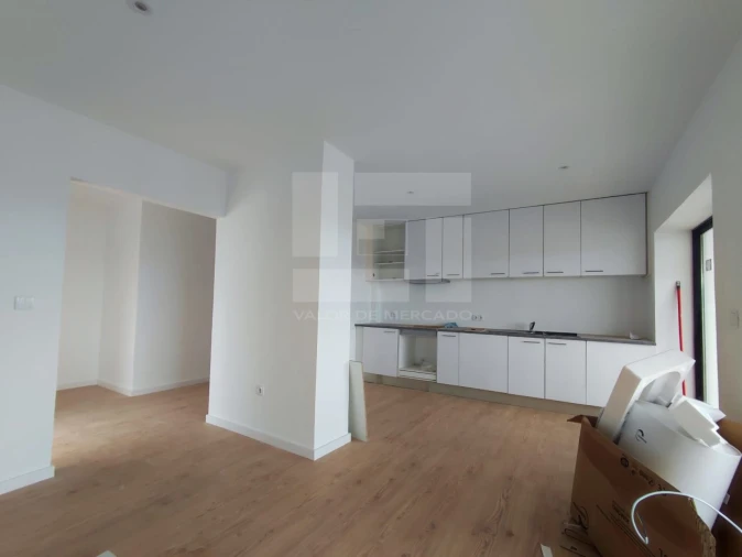 Apartamento T3 para Venda em Oliveira de Frades, Souto de Lafões e Sejães Foto 2