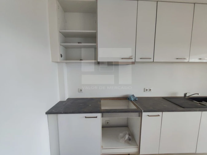 Apartamento T3 para Venda em Oliveira de Frades, Souto de Lafões e Sejães Foto 3