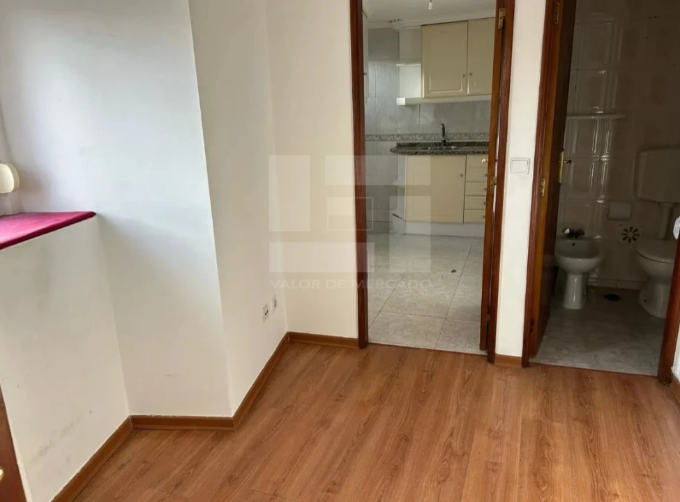 Apartamento T2 para Venda em São Vicente Foto 13
