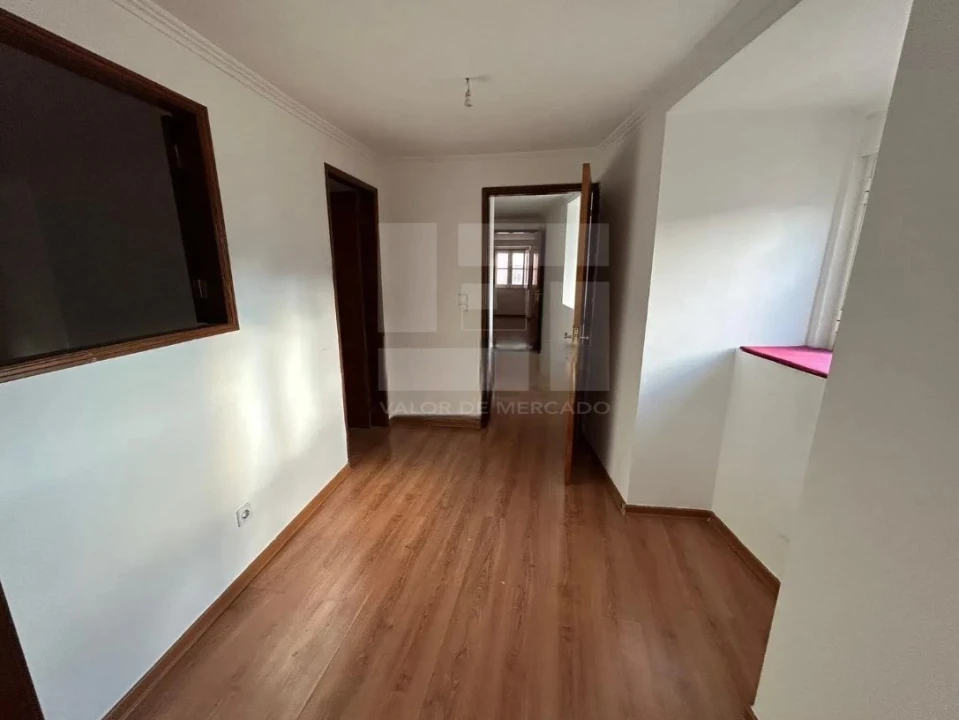 Apartamento T2 para Venda em São Vicente Foto 9