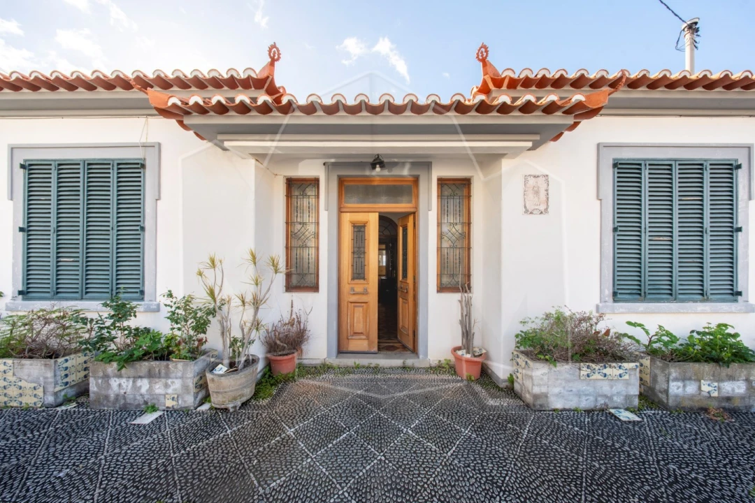 Moradia T7 para Venda em Funchal (Santa Maria Maior) Foto 2