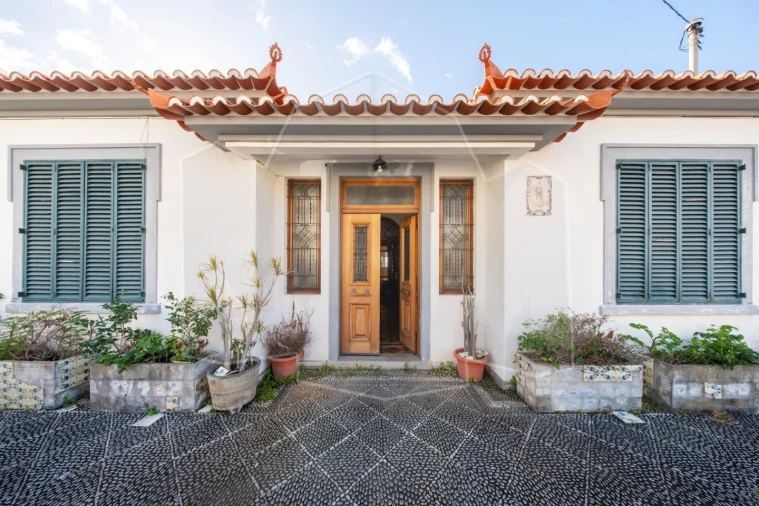 Moradia T7 para Venda em Funchal (Santa Maria Maior) Foto 2