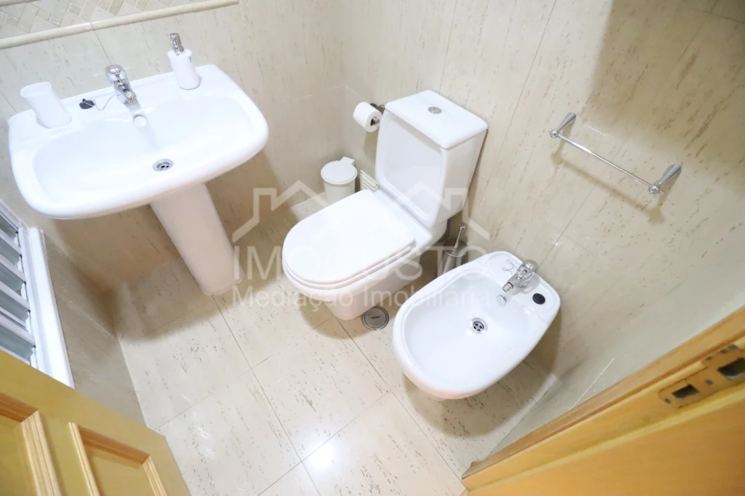 Apartamento T2 para Arrendamento férias em Monte Gordo Foto 18