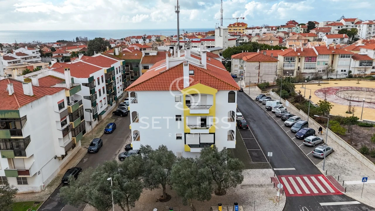 Apartamento T2 para Venda em Carcavelos e Parede Foto 40
