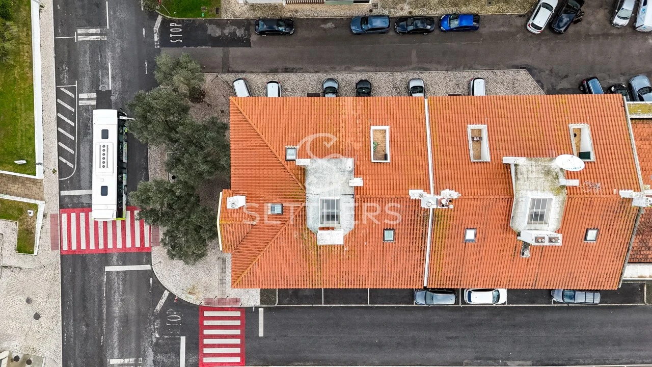 Apartamento T2 para Venda em Carcavelos e Parede Foto 42