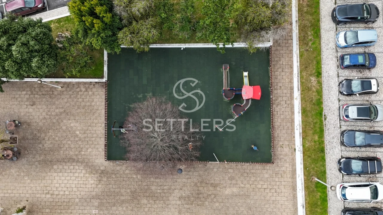 Apartamento T2 para Venda em Carcavelos e Parede Foto 48