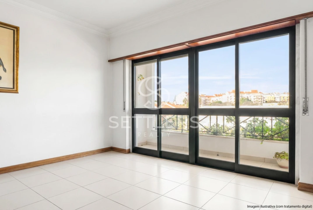 Apartamento T2 para Venda em Carcavelos e Parede Foto 2