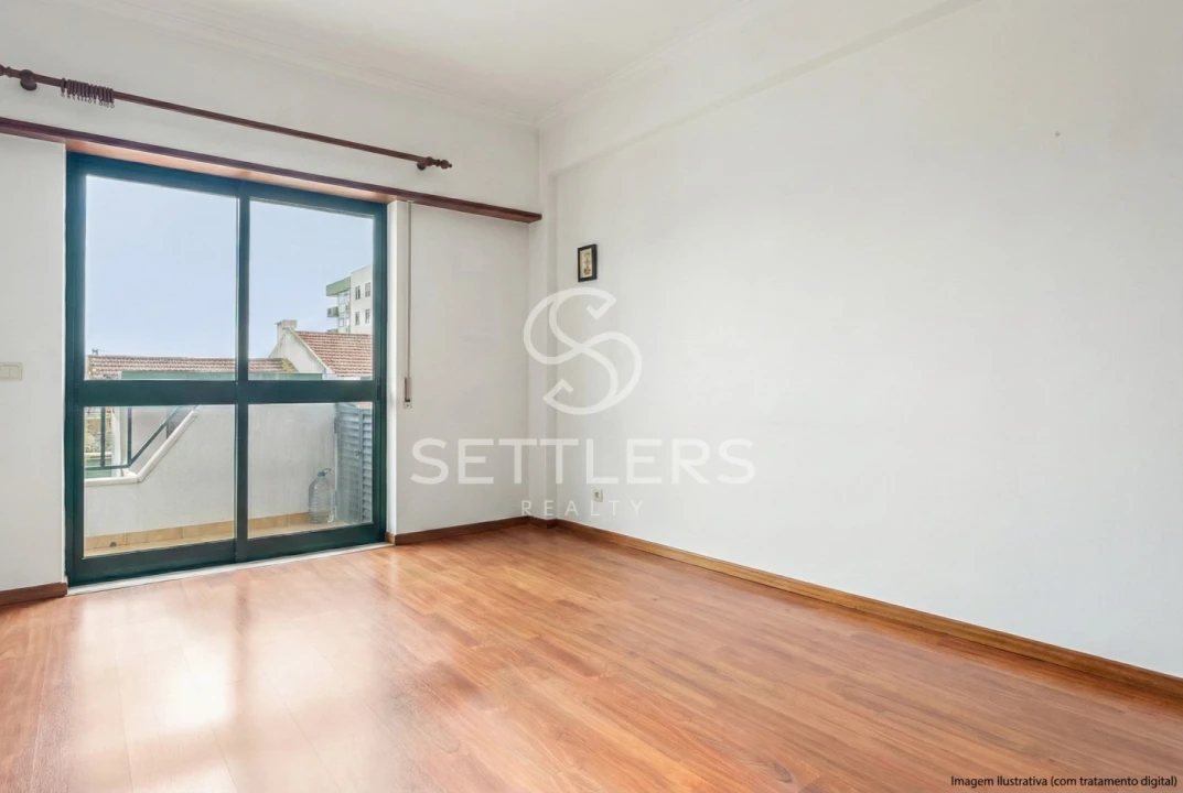 Apartamento T2 para Venda em Carcavelos e Parede Foto 19