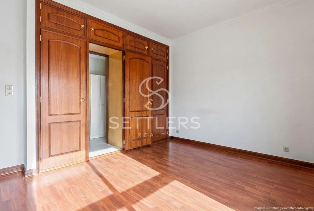Apartamento T2 para Venda em Carcavelos e Parede Foto 23