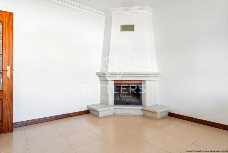 Apartamento T2 para Venda em Carcavelos e Parede Foto 5