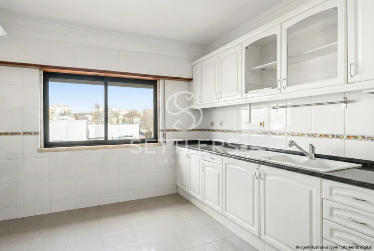 Apartamento T2 para Venda em Carcavelos e Parede Foto 11