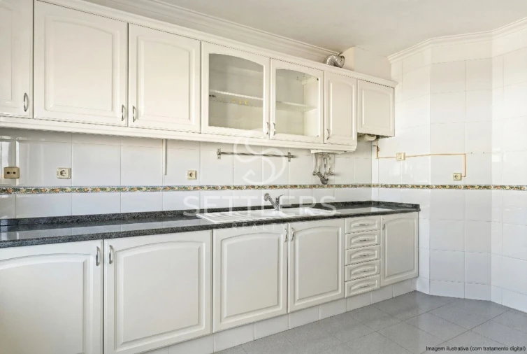 Apartamento T2 para Venda em Carcavelos e Parede Foto 13