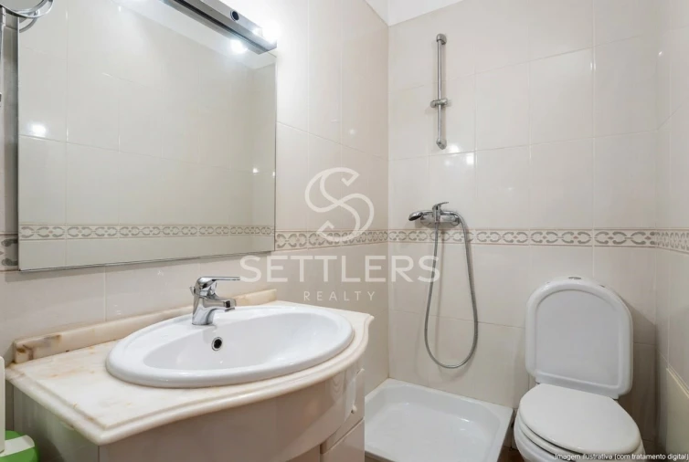 Apartamento T2 para Venda em Carcavelos e Parede Foto 36