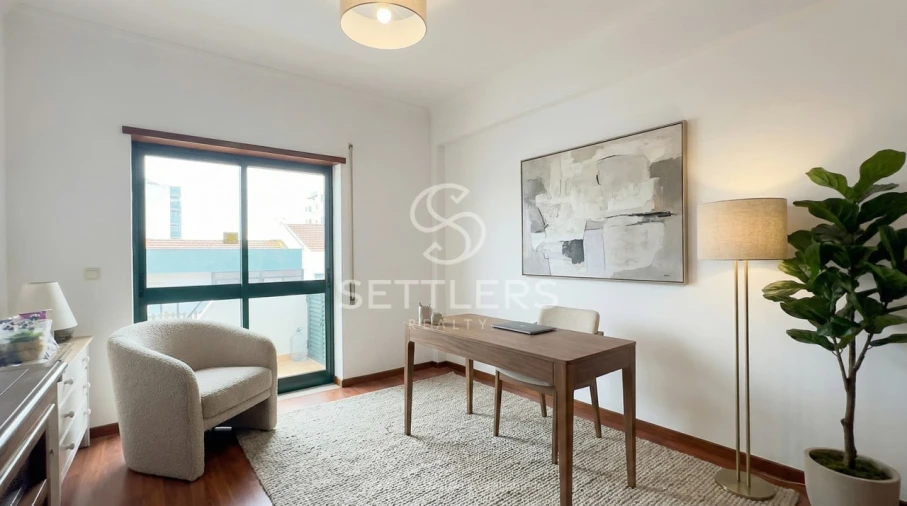 Apartamento T2 para Venda em Carcavelos e Parede Foto 13