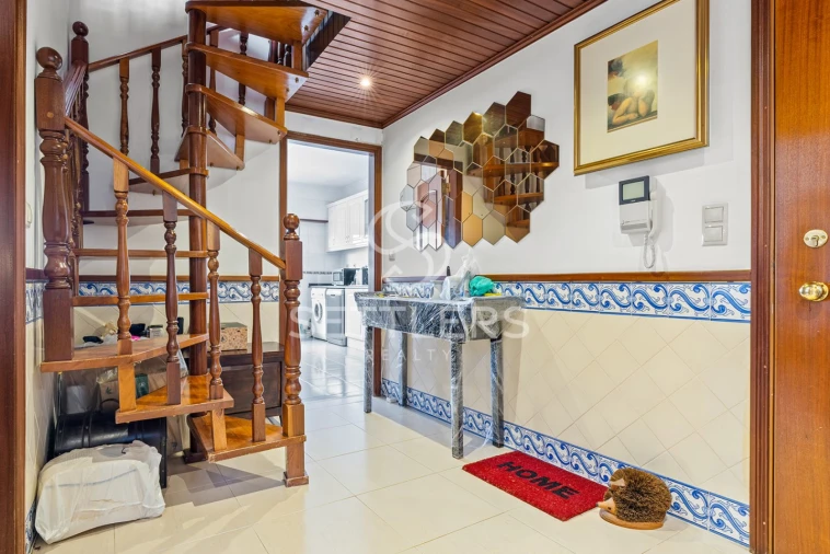 Apartamento T2 para Venda em Carcavelos e Parede Foto 32