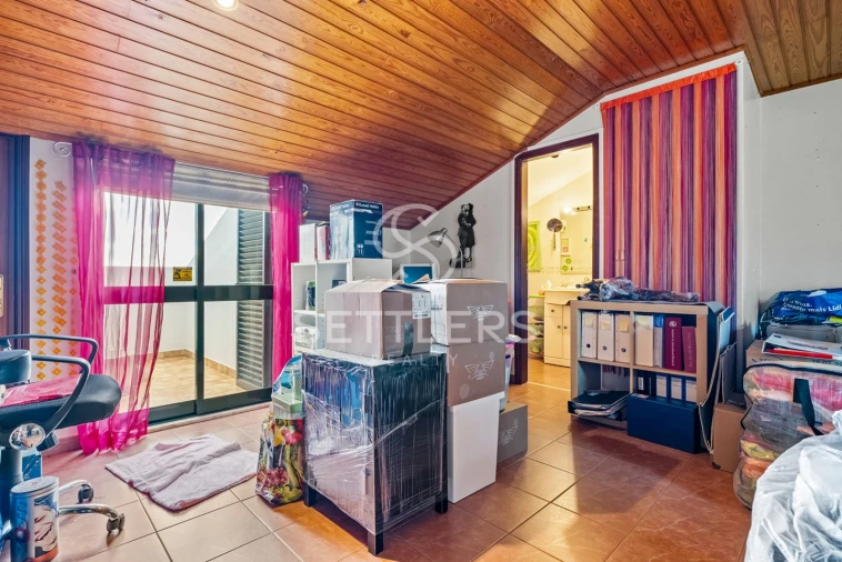 Apartamento T2 para Venda em Carcavelos e Parede Foto 34