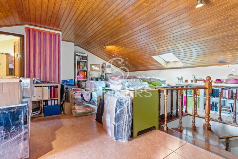 Apartamento T2 para Venda em Carcavelos e Parede Foto 37