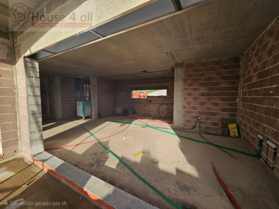 Moradia T3 para Venda em Salir de Matos Foto 12