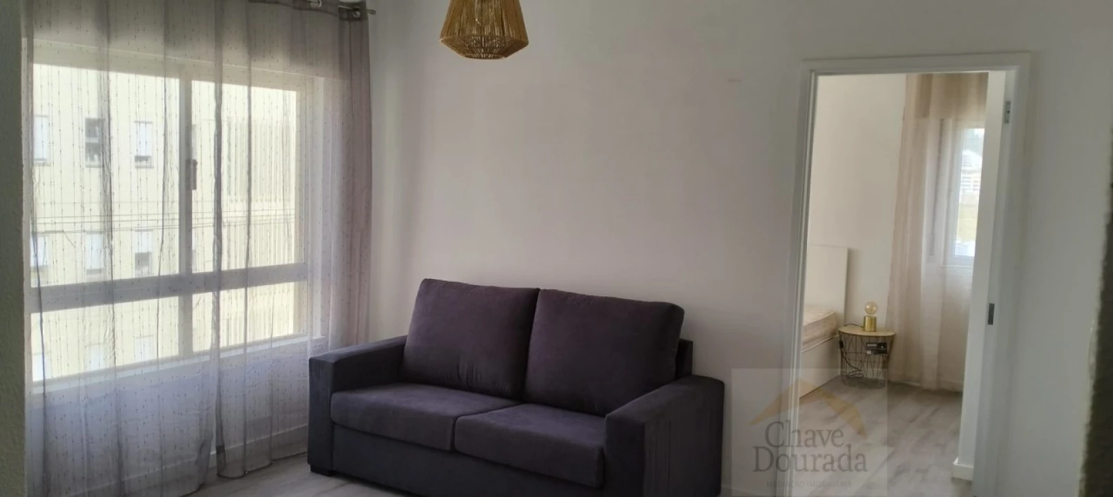 Apartamento T1 para Arrendamento em Santo Antonio dos Olivais Foto 1