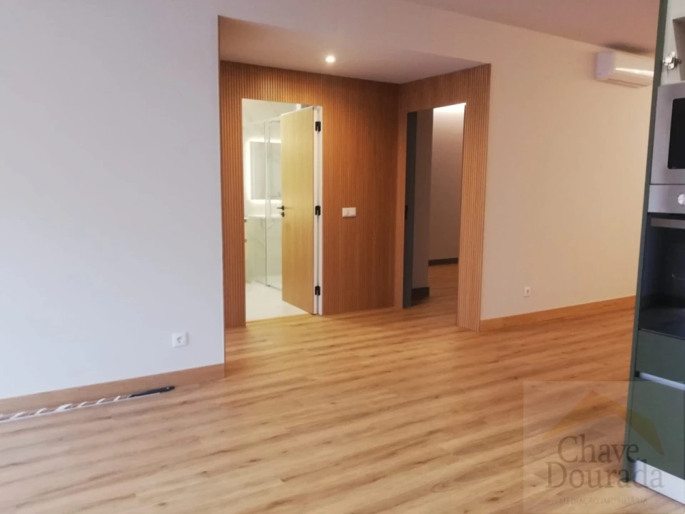 Apartamento T1 para Venda em Sé Nova, Santa Cruz, Almedina e São Bartolomeu Foto 5