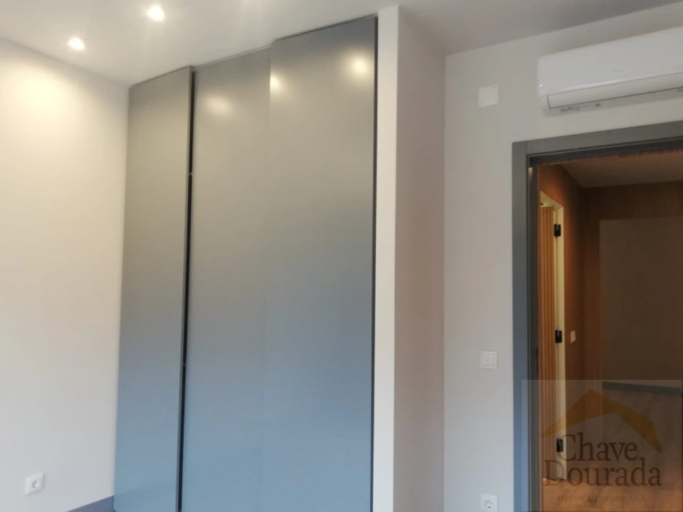 Apartamento T1 para Venda em Sé Nova, Santa Cruz, Almedina e São Bartolomeu Foto 6